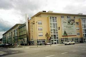 Stra&szlig;enansicht Elisa-Seniorenstift